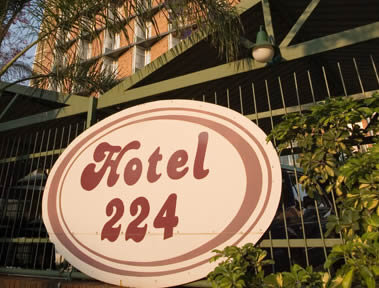 hotel224d.jpg