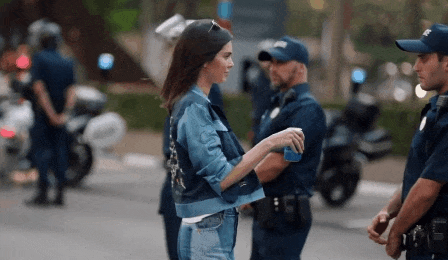 Kendall-Jenner-Pepsi-Pulled-Ad.gif