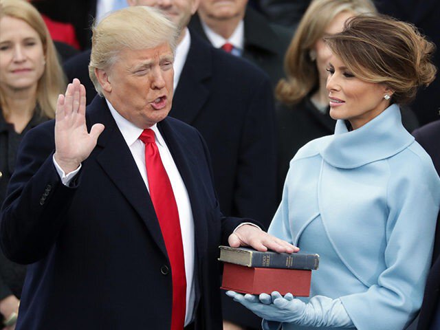 Donald-Trump-Melania-Trump-Oath-of-Offic