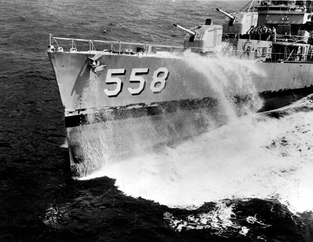 USS%20LAWS%20DD-558-o3.jpg